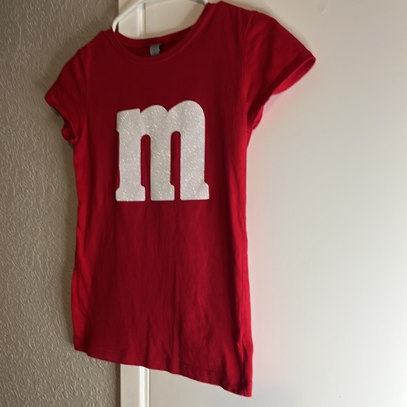 kids Red t shirt with a glitter M on it. - Picture 3 of 3